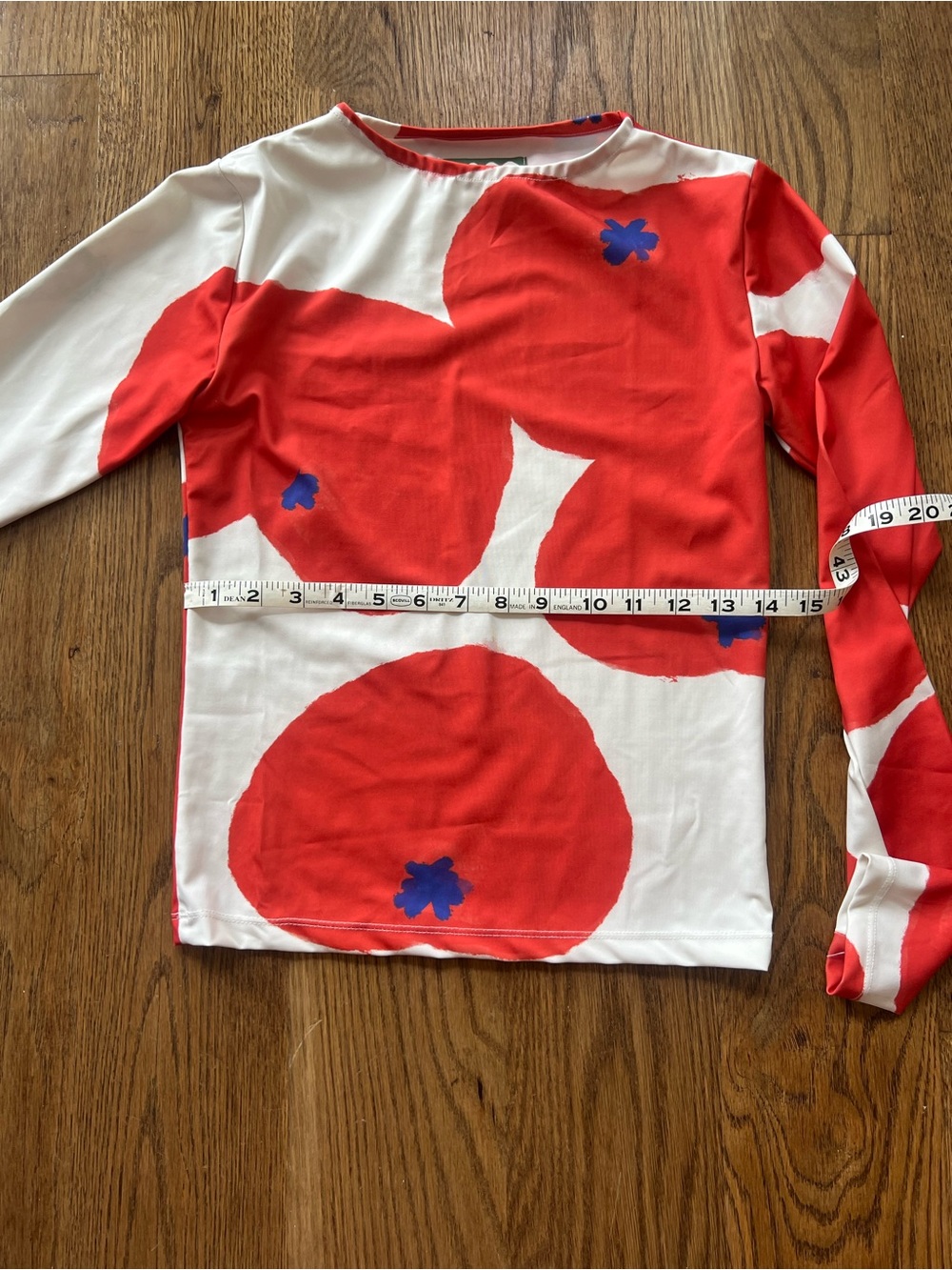Tomato print Graphic Top - Picture 2 of 4